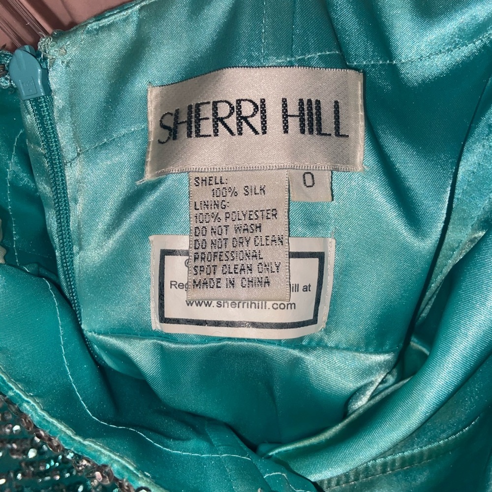 Used Sherri Hill Homecoming Dress